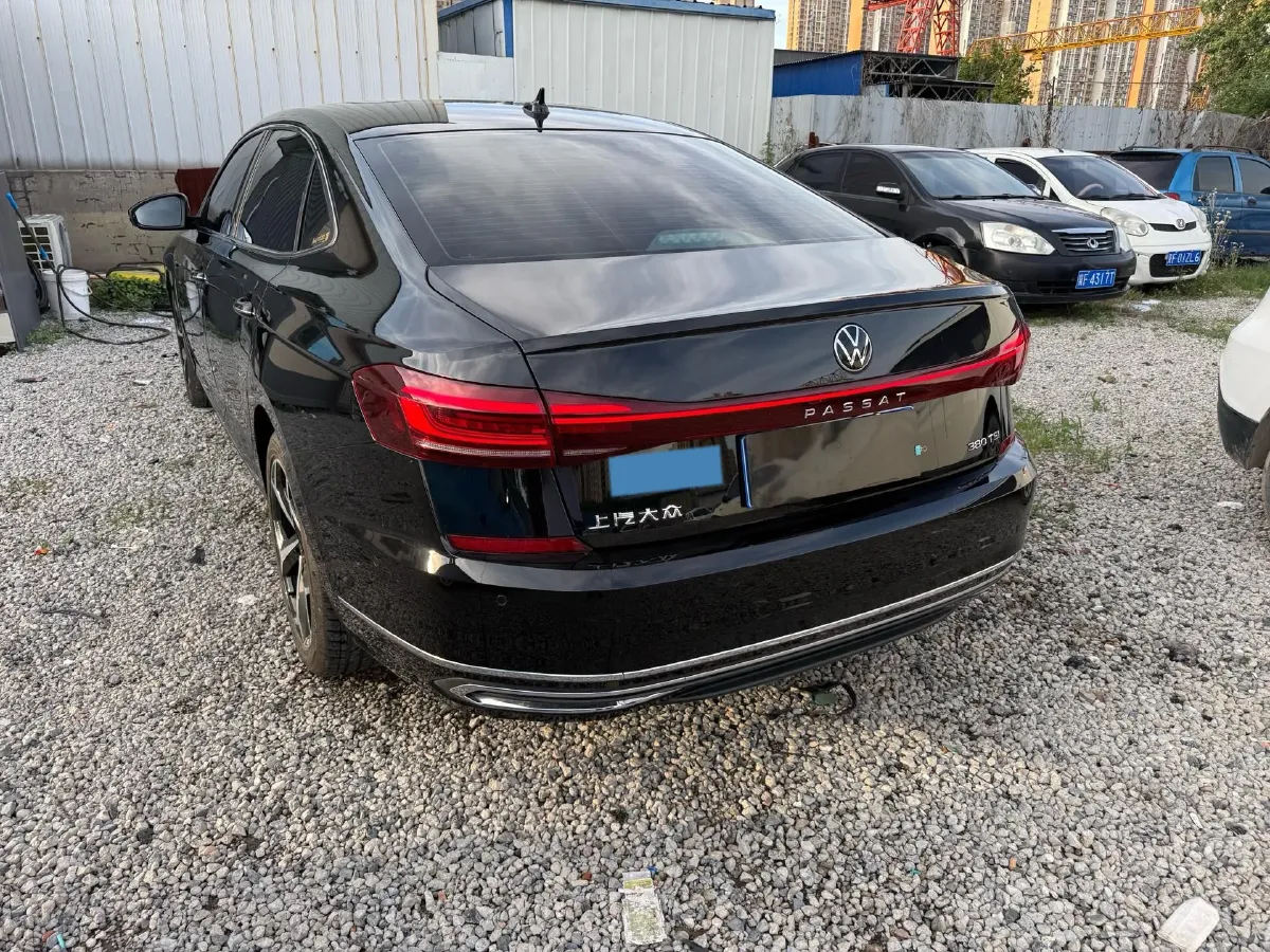2024 Volkswagen Passat 2.0T 220HP L4 7DCT,autocango,china used car exporter,china ev exporter,chinese used car exporter,chinese used ev exporter