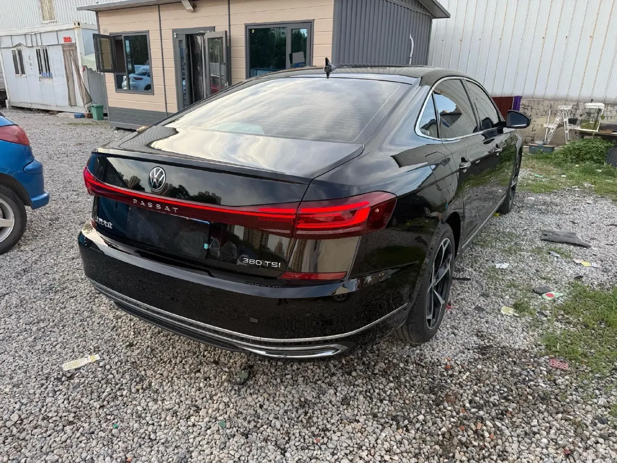 2024 Volkswagen Passat 2.0T 220HP L4 7DCT,autocango,china used car exporter,china ev exporter,chinese used car exporter,chinese used ev exporter
