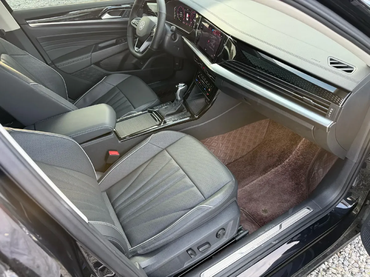 2024 Volkswagen Passat 2.0T 220HP L4 7DCT,autocango,china used car exporter,china ev exporter,chinese used car exporter,chinese used ev exporter