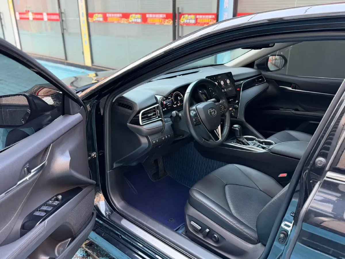 2021 Toyota Camry 2.5L 209HP L4 8AT,autocango,china used car exporter,china ev exporter,chinese used car exporter,chinese used ev exporter