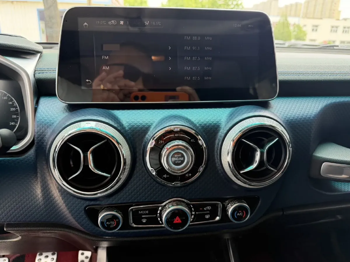 2018 Beijing BJ40 2.0T 150HP L4 6MT,autocango,china used car exporter,china ev exporter,chinese used car exporter,chinese used ev exporter