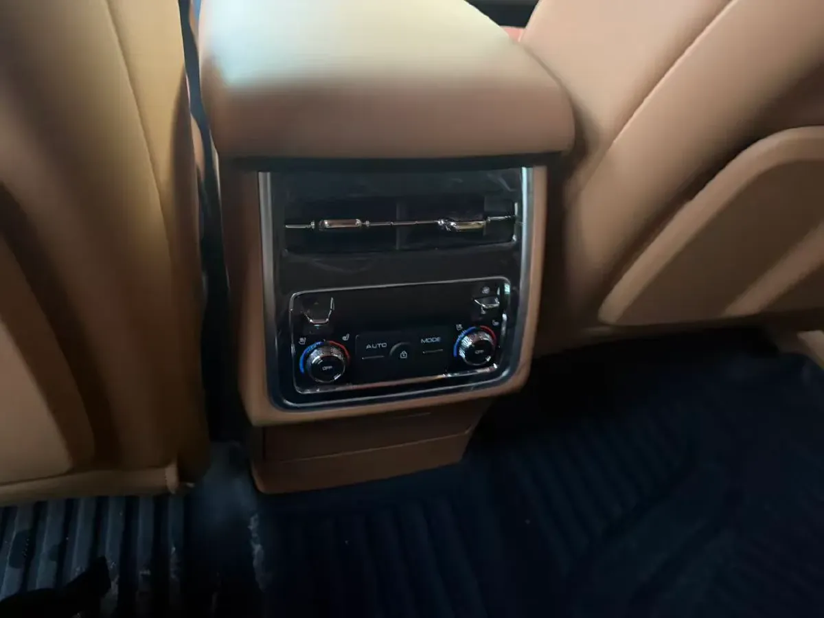 2023 Tank 500 2.0T 252HP L4 9AT PHEV 37.1KWH,autocango,china used car exporter,china ev exporter,chinese used car exporter,chinese used ev exporter