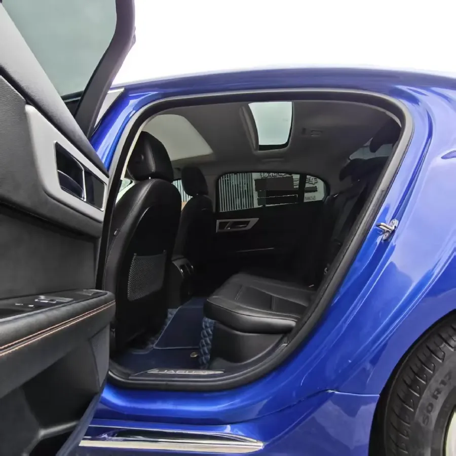 2019 Jeep Cherokee 2.0T 265HP L4 9AT,autocango,china used car exporter,china ev exporter,chinese used car exporter,chinese used ev exporter