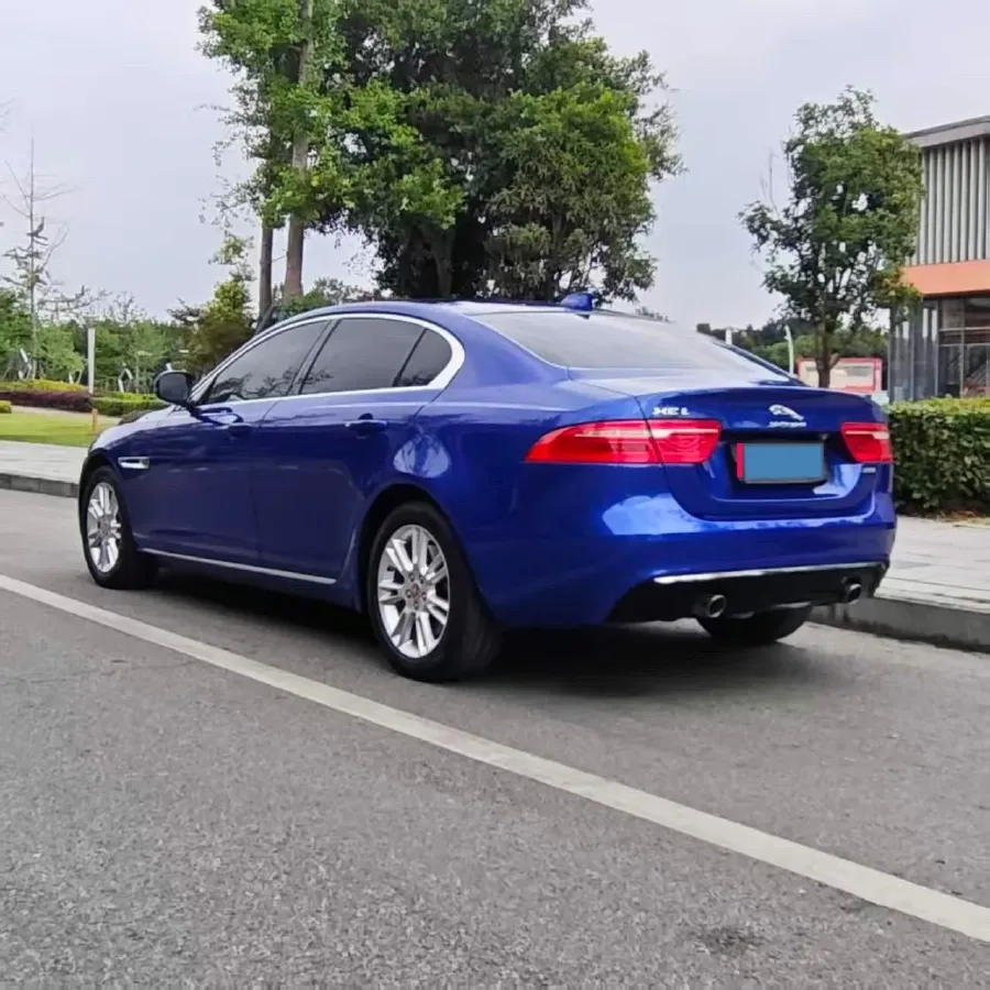 2019 Jeep Cherokee 2.0T 265HP L4 9AT,autocango,china used car exporter,china ev exporter,chinese used car exporter,chinese used ev exporter