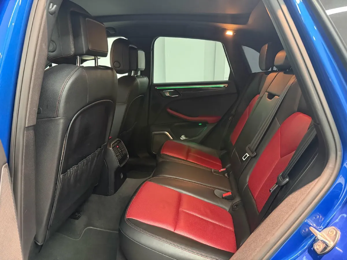 2018 Porsche Macan 2.0T 252HP L4 7DCT,autocango,china used car exporter,china ev exporter,chinese used car exporter,chinese used ev exporter