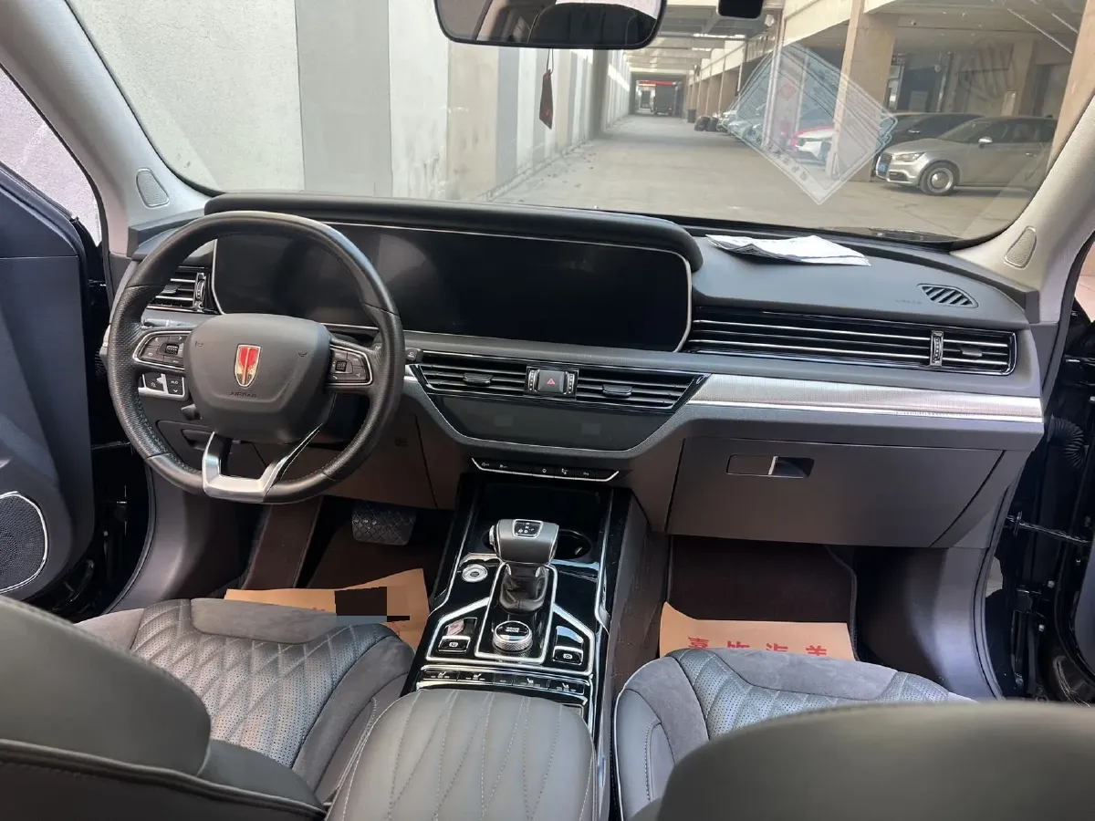 2022 HongQi HS5 2.0T 224HP L4 6AT,autocango,china used car exporter,china ev exporter,chinese used car exporter,chinese used ev exporter