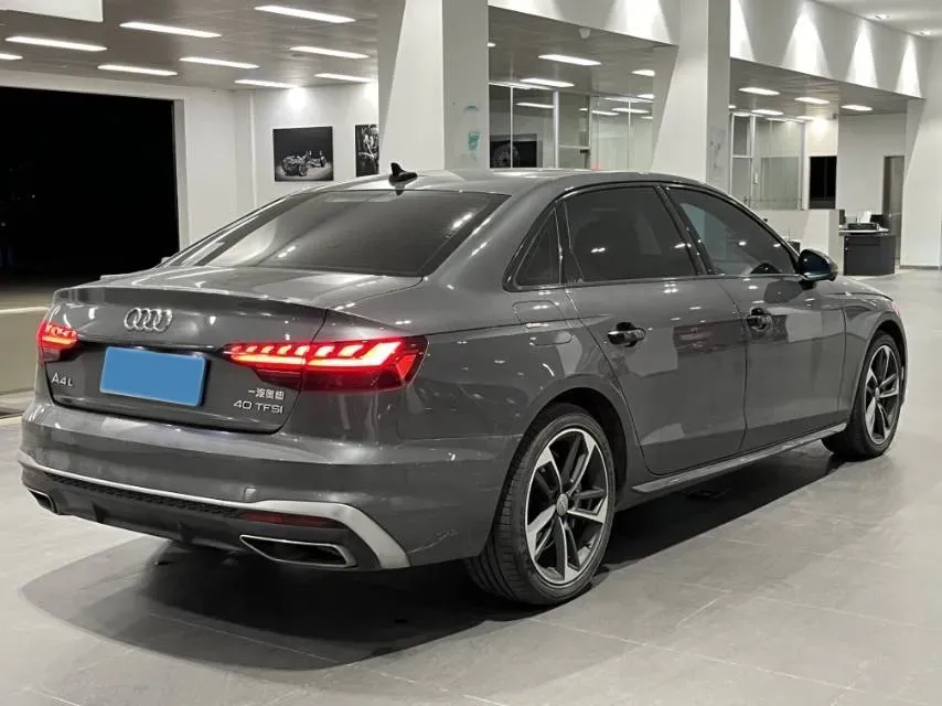 2020 Audi A4L 2.0T 190HP L4 7DCT,autocango,china used car exporter,china ev exporter,chinese used car exporter,chinese used ev exporter