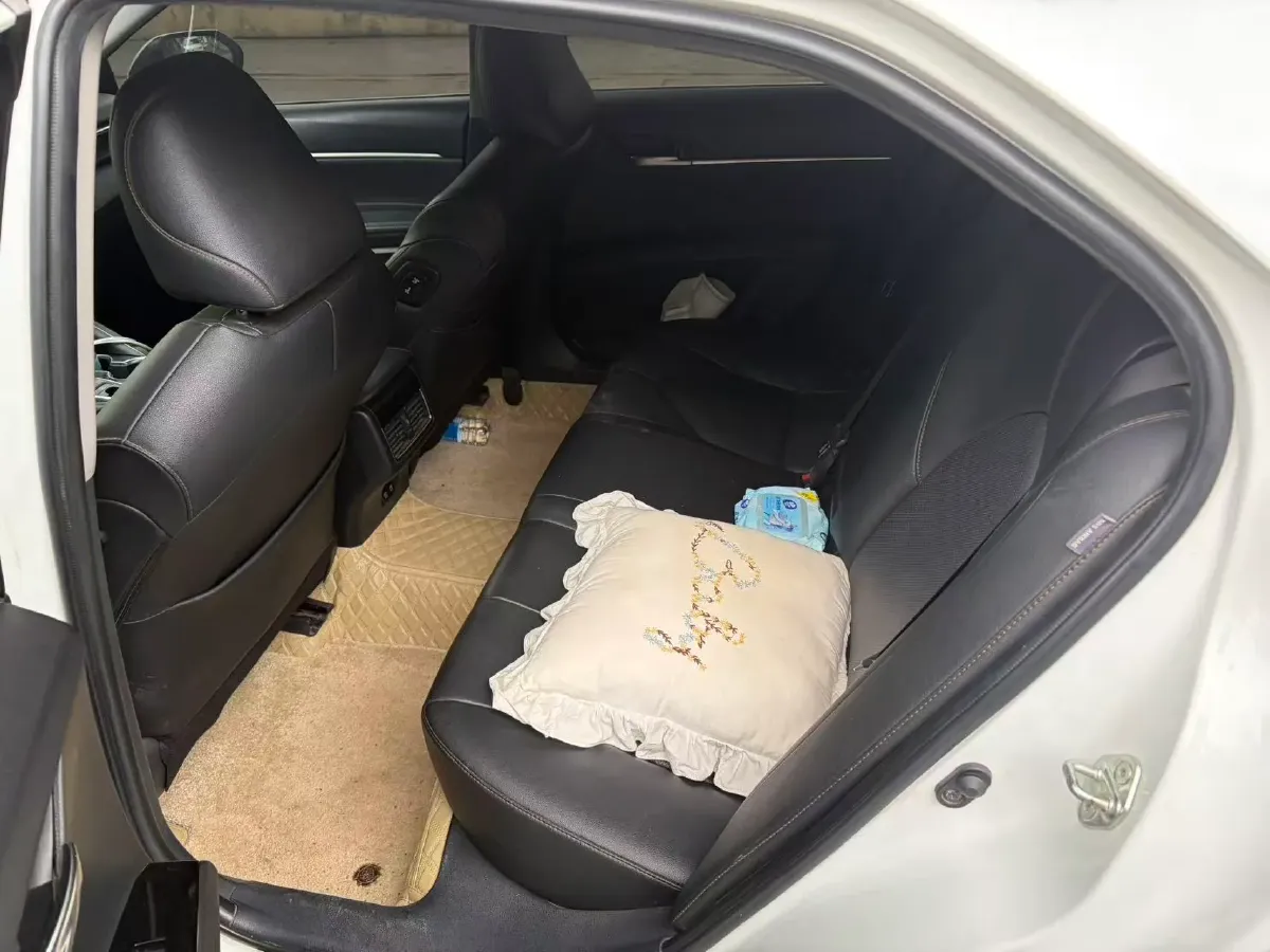 2021 Toyota Camry 2.5L 209HP L4 8AT,autocango,china used car exporter,china ev exporter,chinese used car exporter,chinese used ev exporter