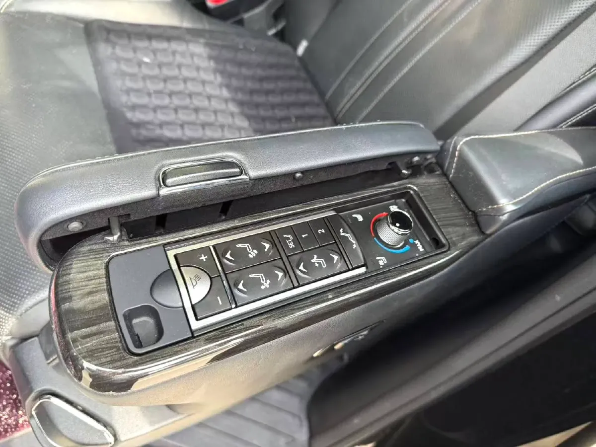 2020 Lexus LM 2.5L 117HP L4 E-CVT Hybrid,autocango,china used car exporter,china ev exporter,chinese used car exporter,chinese used ev exporter