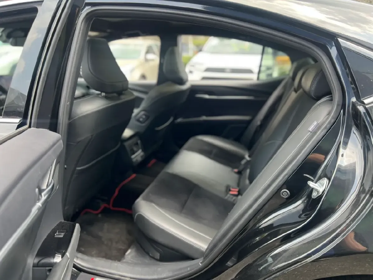2024 Toyota Camry 2.0L 152HP L4 E-CVT Hybrid,autocango,china used car exporter,china ev exporter,chinese used car exporter,chinese used ev exporter