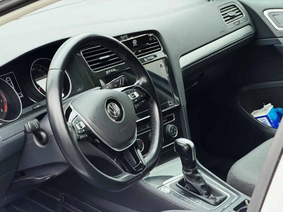 2020 Volkswagen Golf 1.4T 150HP L4 7DCT,autocango,china used car exporter,china ev exporter,chinese used car exporter,chinese used ev exporter