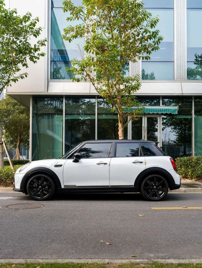 2023 MINI MINI 2.0T 178HP L4 7DCT,autocango,china used car exporter,china ev exporter,chinese used car exporter,chinese used ev exporter