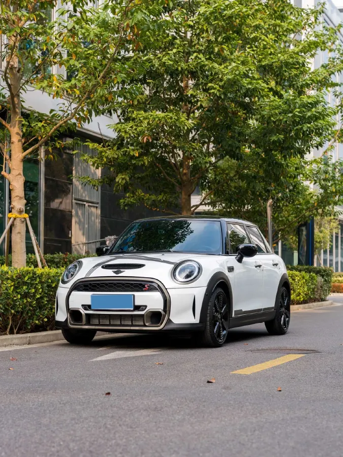 2023 MINI MINI 2.0T 178HP L4 7DCT,autocango,china used car exporter,china ev exporter,chinese used car exporter,chinese used ev exporter