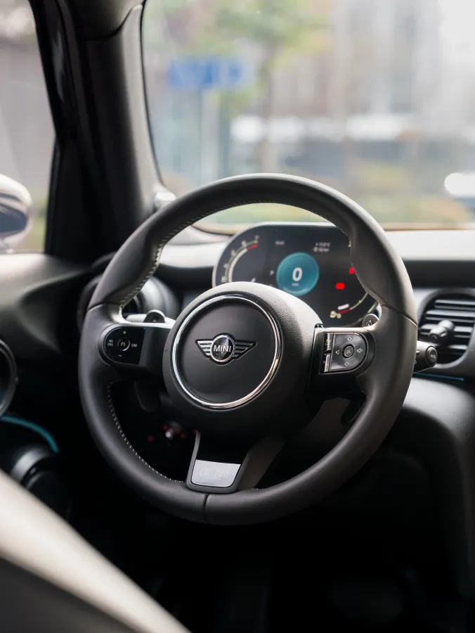 2023 MINI MINI 2.0T 178HP L4 7DCT,autocango,china used car exporter,china ev exporter,chinese used car exporter,chinese used ev exporter