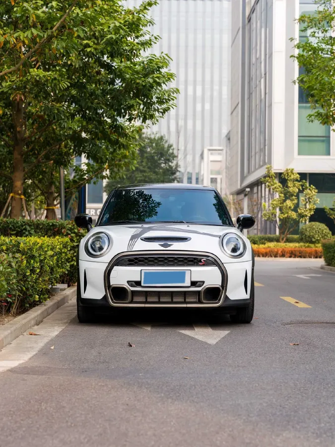 2023 MINI MINI 2.0T 178HP L4 7DCT,autocango,china used car exporter,china ev exporter,chinese used car exporter,chinese used ev exporter