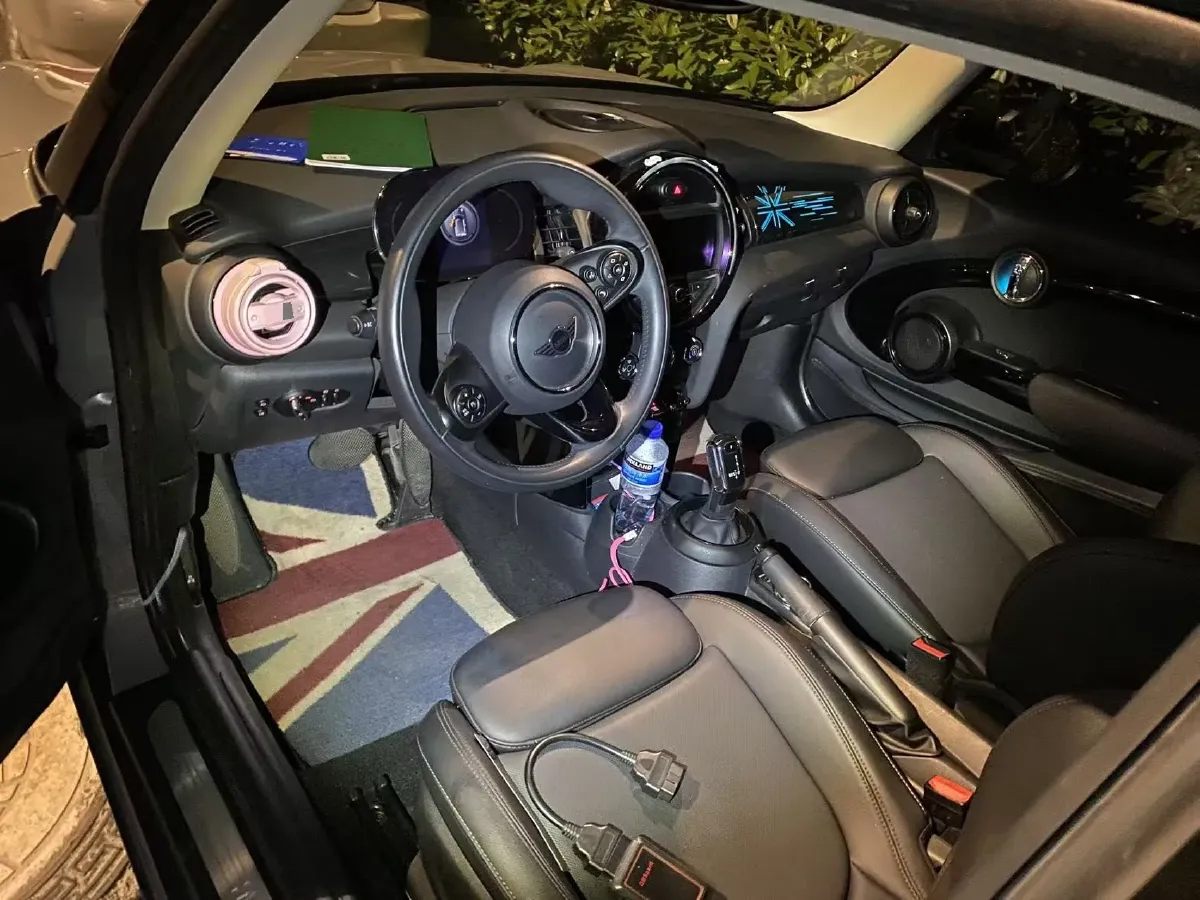 2021 MINI MINI 1.5T 136HP L3 7DCT,autocango,china used car exporter,china ev exporter,chinese used car exporter,chinese used ev exporter