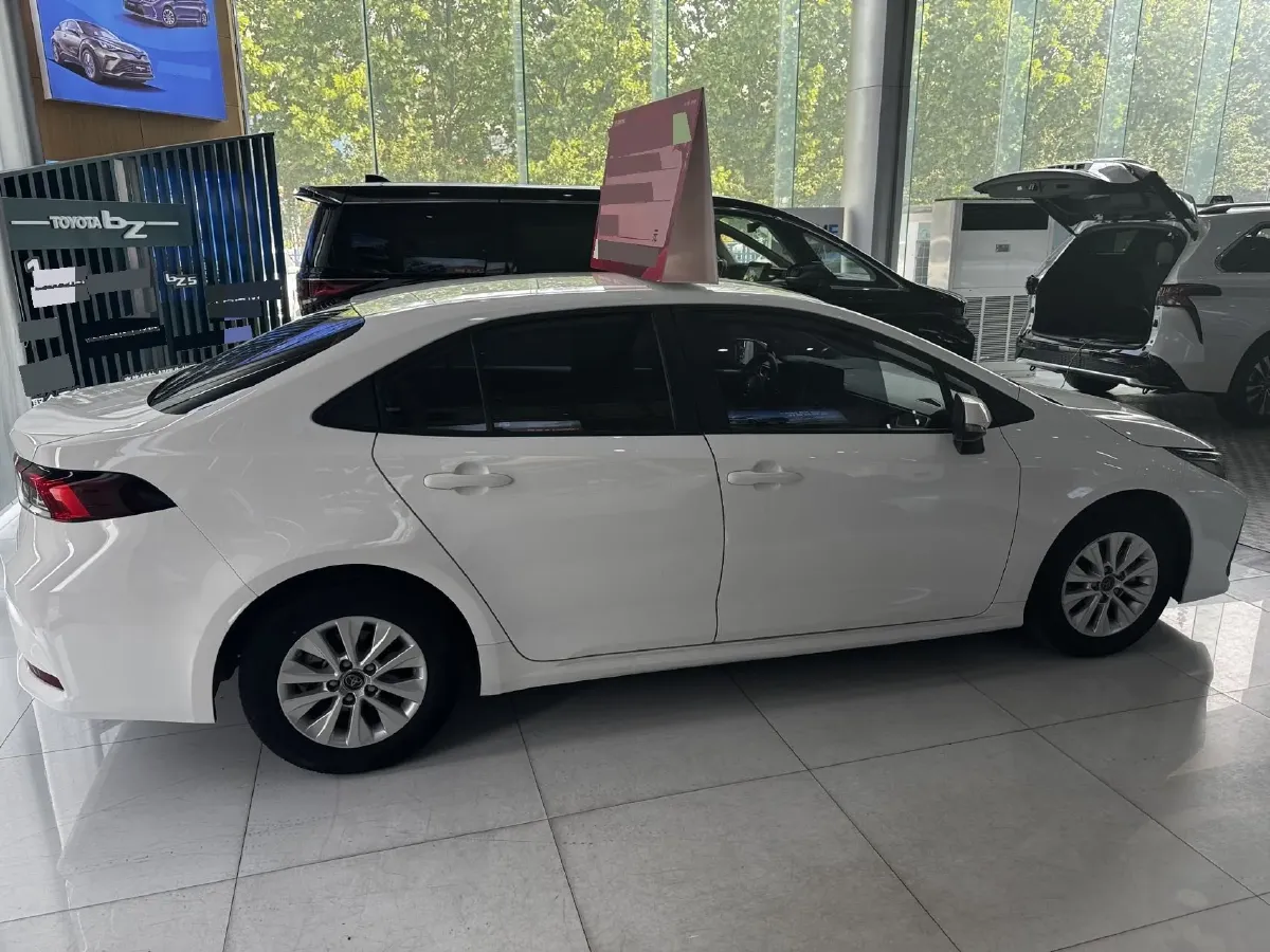 2021 Toyota Corolla 1.2T 116HP L4 CVT,autocango,china used car exporter,china ev exporter,chinese used car exporter,chinese used ev exporter