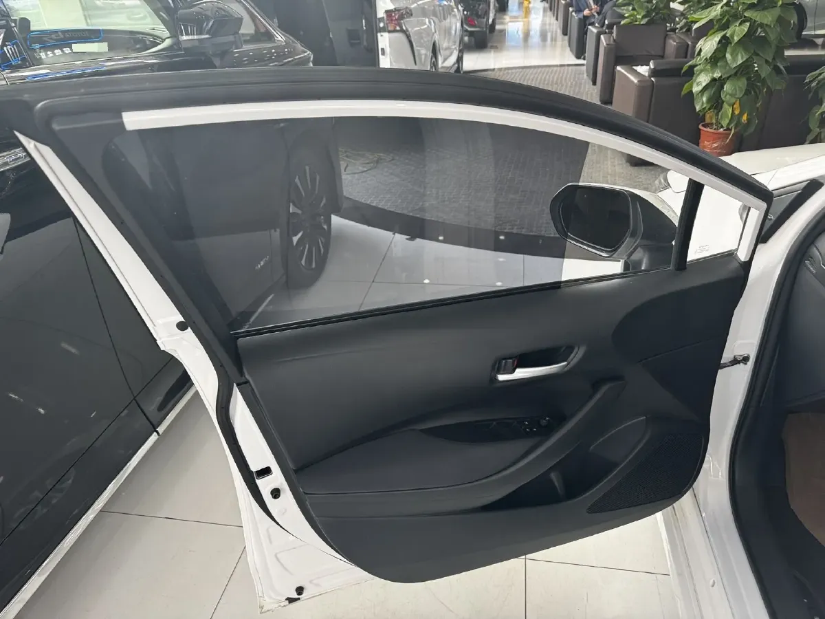 2021 Toyota Corolla 1.2T 116HP L4 CVT,autocango,china used car exporter,china ev exporter,chinese used car exporter,chinese used ev exporter