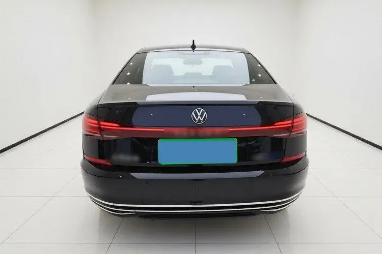 2022 Volkswagen Passat 1.4T 150HP L4 6DCT PHEV 13KWH,autocango,china used car exporter,china ev exporter,chinese used car exporter,chinese used ev exporter