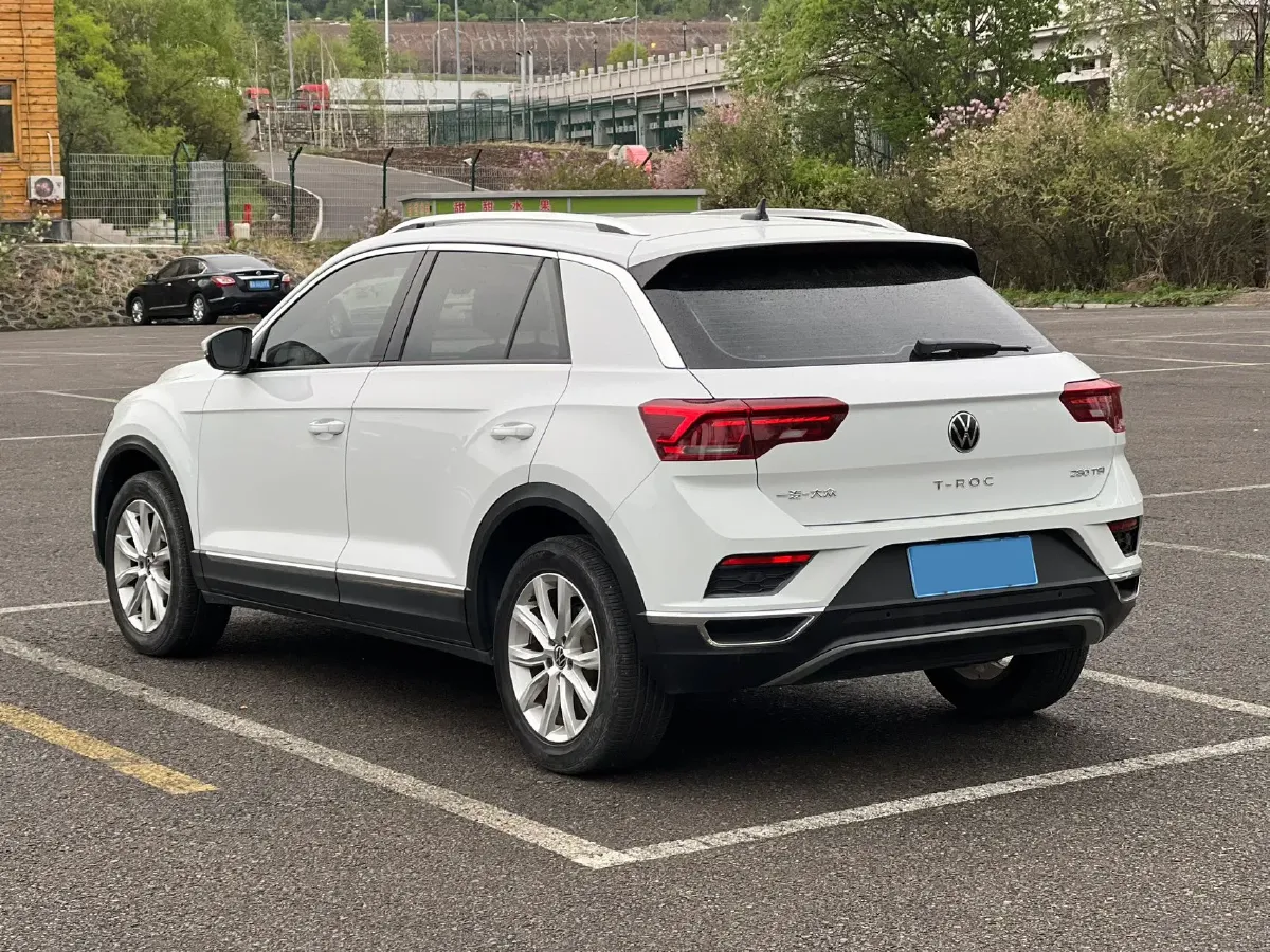 2021 Volkswagen T-Roc 1.4T 150HP L4 7DCT,autocango,china used car exporter,china ev exporter,chinese used car exporter,chinese used ev exporter