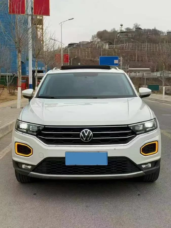 2021 Volkswagen T-Roc 1.4T 150HP L4 7DCT,autocango,china used car exporter,china ev exporter,chinese used car exporter,chinese used ev exporter