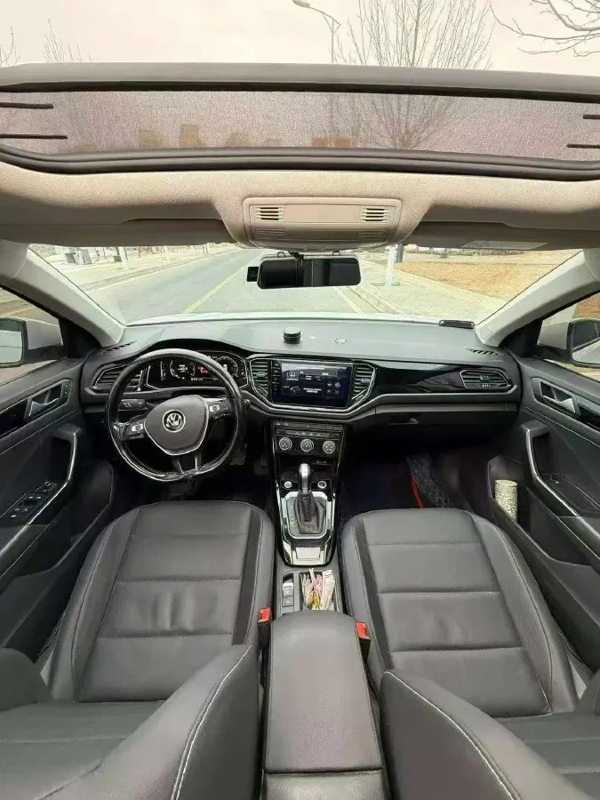 2021 Volkswagen T-Roc 1.4T 150HP L4 7DCT,autocango,china used car exporter,china ev exporter,chinese used car exporter,chinese used ev exporter