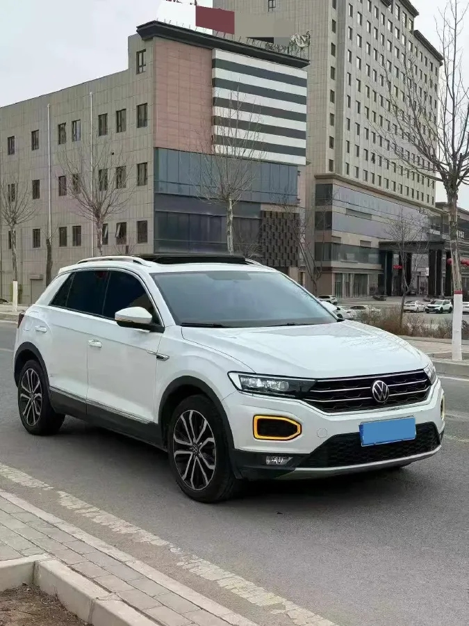 2021 Volkswagen T-Roc 1.4T 150HP L4 7DCT,autocango,china used car exporter,china ev exporter,chinese used car exporter,chinese used ev exporter