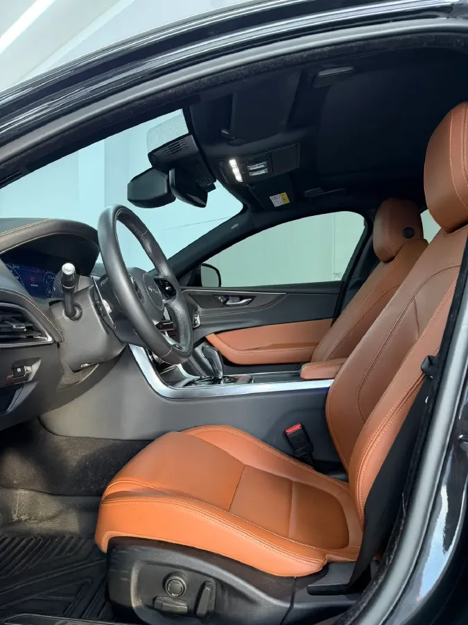 2021 Jaguar XEL 2.0T 250HP L4 8AT,autocango,china used car exporter,china ev exporter,chinese used car exporter,chinese used ev exporter