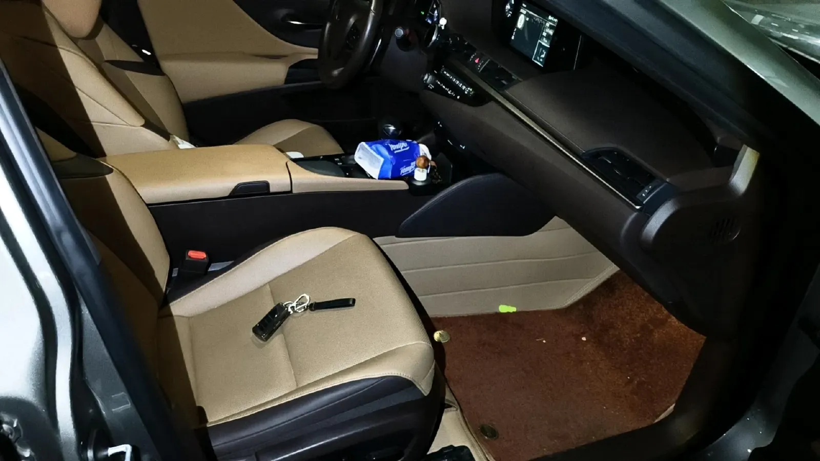 2020 Lexus ES 2.5L 178HP L4 E-CVT Hybrid,autocango,china used car exporter,china ev exporter,chinese used car exporter,chinese used ev exporter
