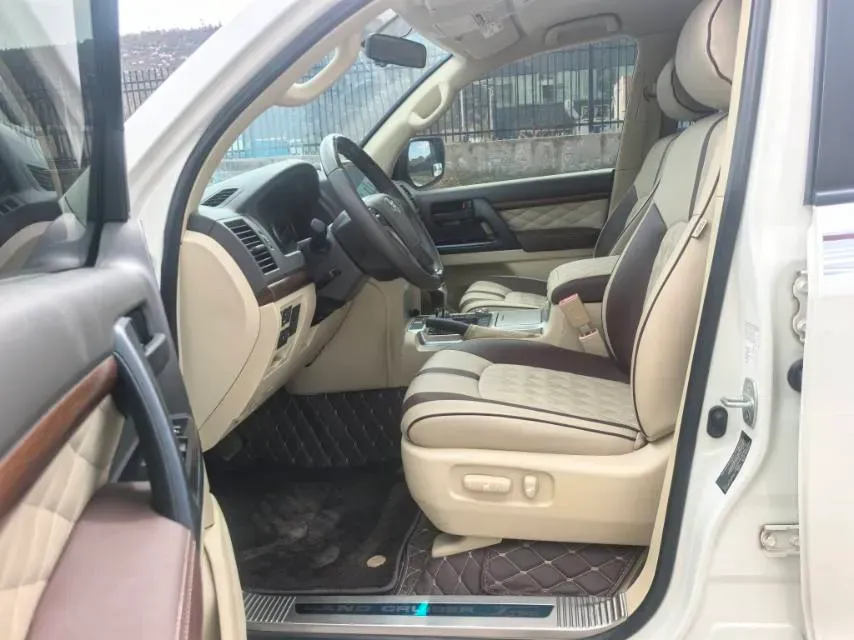 2015 Toyota Land Cruiser 4.0L 275HP V6 5AT,autocango,china used car exporter,china ev exporter,chinese used car exporter,chinese used ev exporter