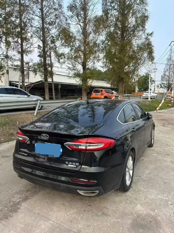 2020 Ford Mondeo 2.0T 207HP L4 6AT,autocango,china used car exporter,china ev exporter,chinese used car exporter,chinese used ev exporter