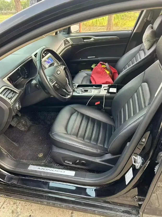2020 Ford Mondeo 2.0T 207HP L4 6AT,autocango,china used car exporter,china ev exporter,chinese used car exporter,chinese used ev exporter