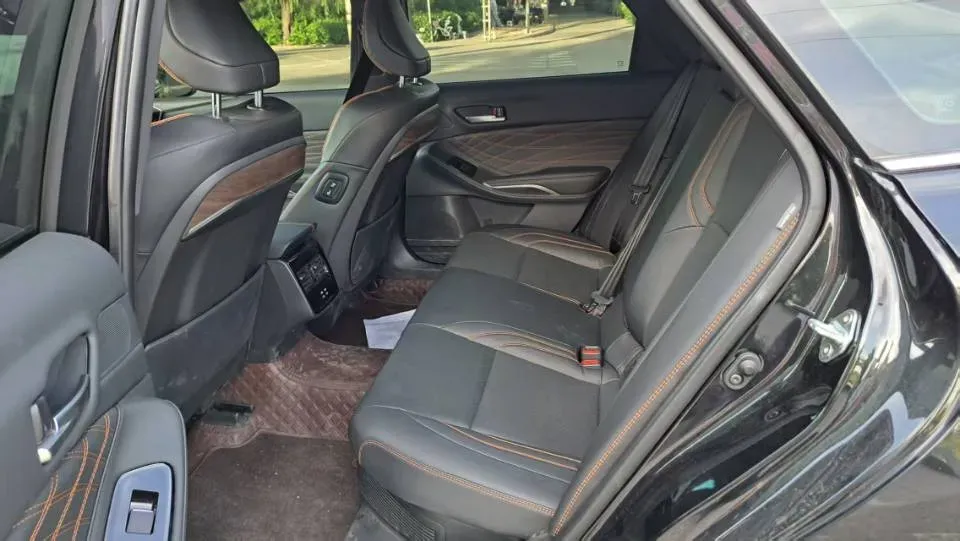2024 Toyota Avalon 2.0L 152HP L4 E-CVT Hybrid,autocango,china used car exporter,china ev exporter,chinese used car exporter,chinese used ev exporter