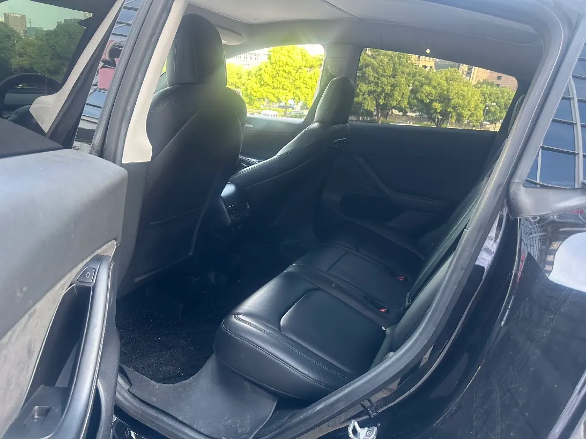 2022 Tesla Model Y BEV 60KWH,autocango,china used car exporter,china ev exporter,chinese used car exporter,chinese used ev exporter