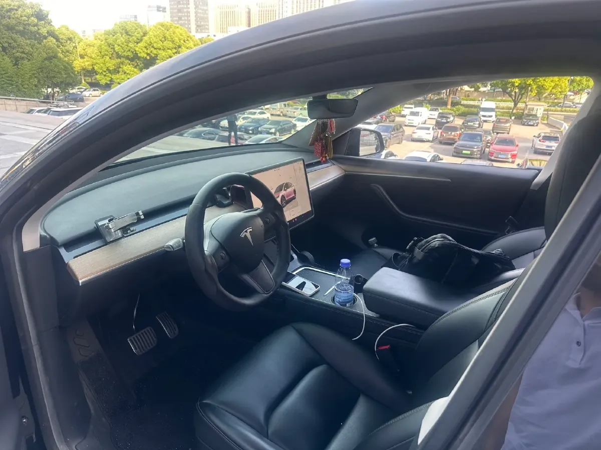 2022 Tesla Model Y BEV 60KWH,autocango,china used car exporter,china ev exporter,chinese used car exporter,chinese used ev exporter