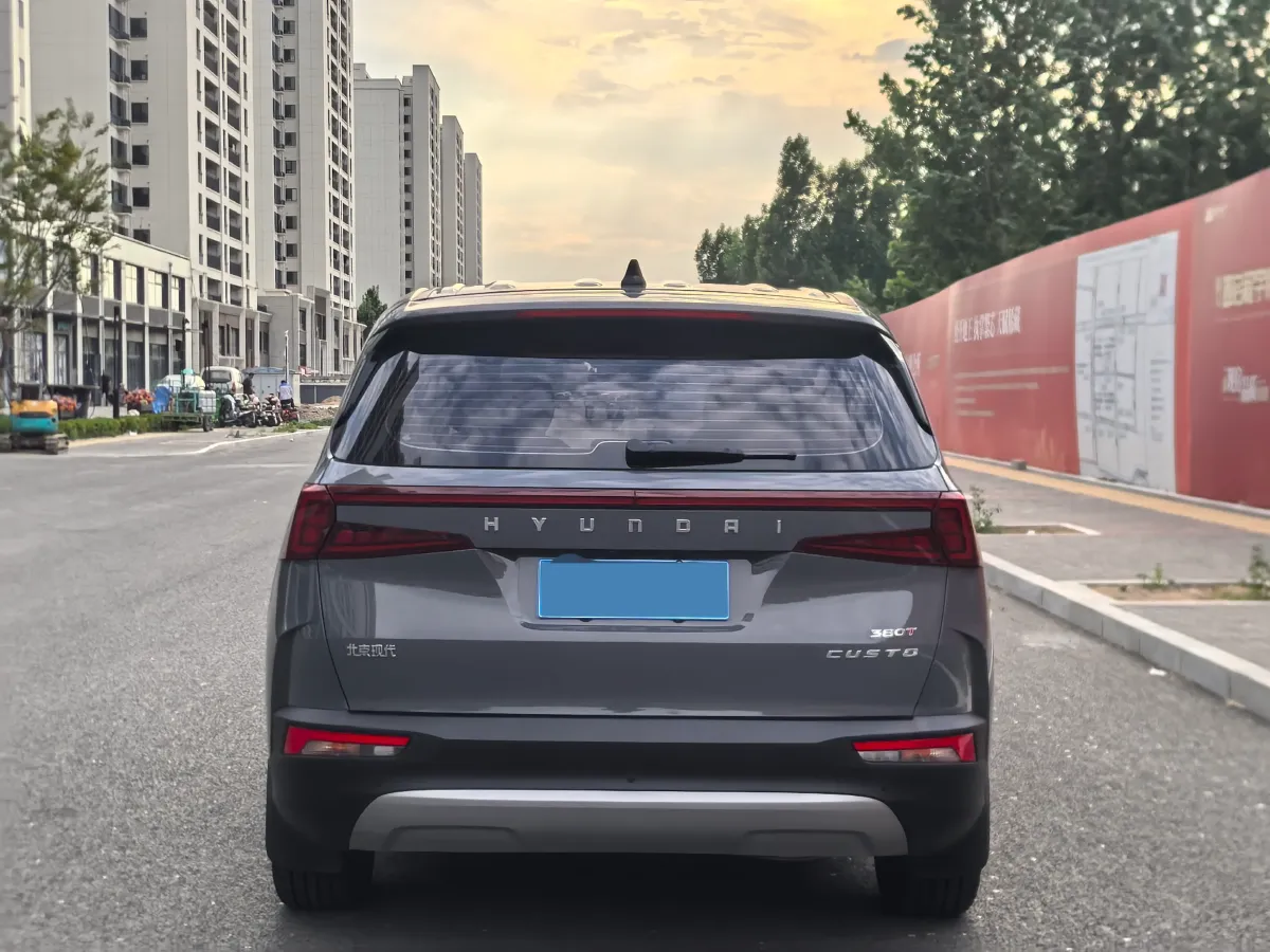 2021 Hyundai Custo 2.0T 236HP L4 8AT,autocango,china used car exporter,china ev exporter,chinese used car exporter,chinese used ev exporter
