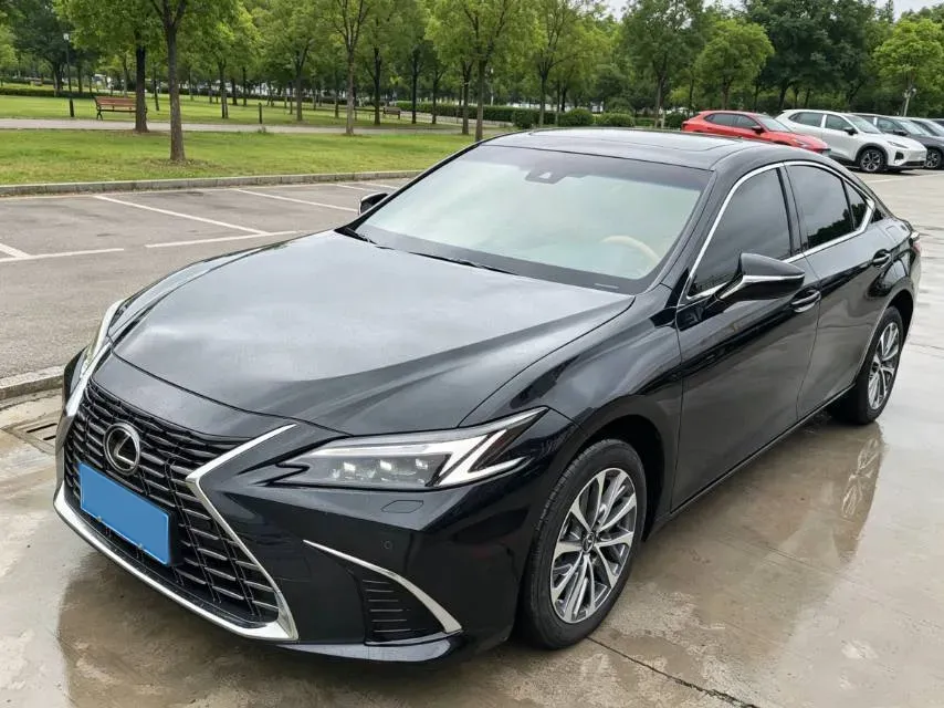 2025 Lexus ES 2.0L 173HP L4 CVT,autocango,china used car exporter,china ev exporter,chinese used car exporter,chinese used ev exporter