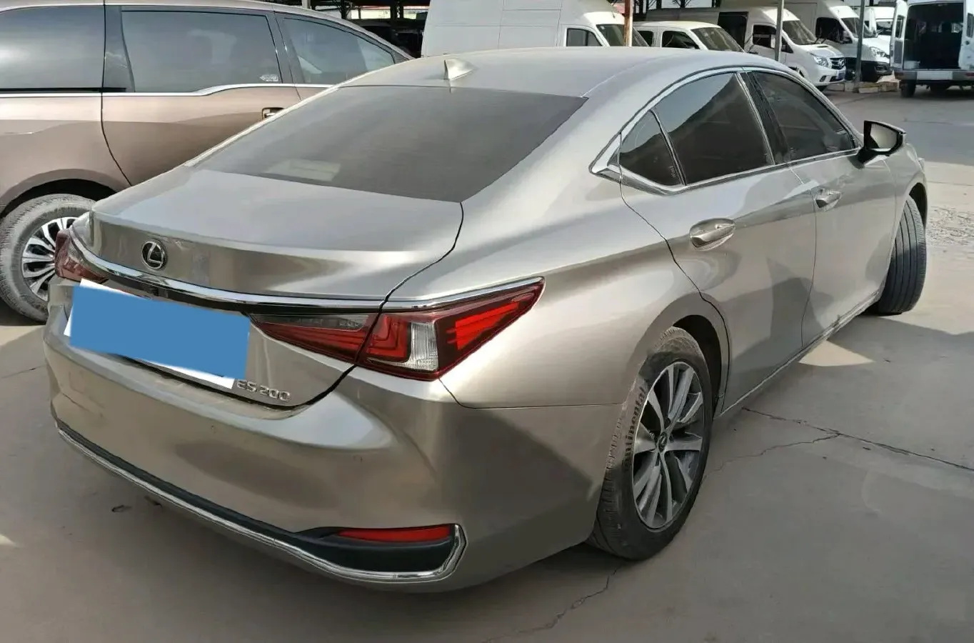 2020 Lexus ES 2.0L 173HP L4 CVT,autocango,china used car exporter,china ev exporter,chinese used car exporter,chinese used ev exporter