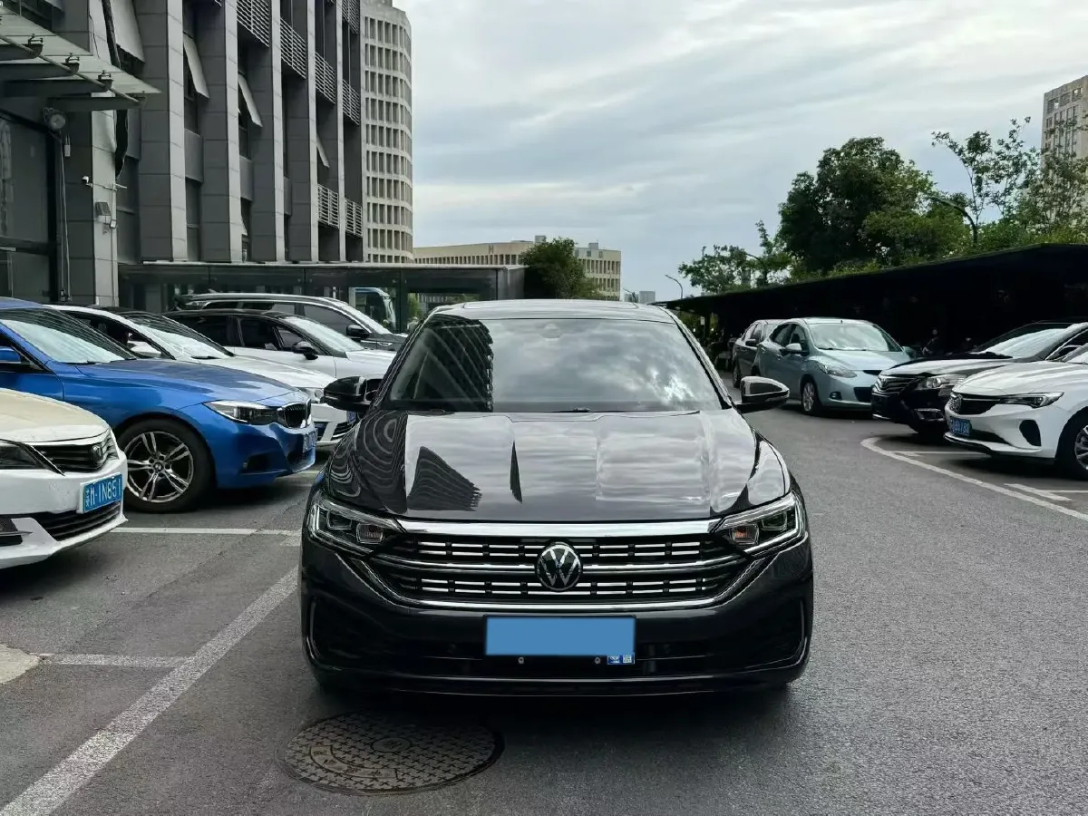 2023 Volkswagen Sagitar 1.5T 160HP L4 7DCT,autocango,china used car exporter,china ev exporter,chinese used car exporter,chinese used ev exporter