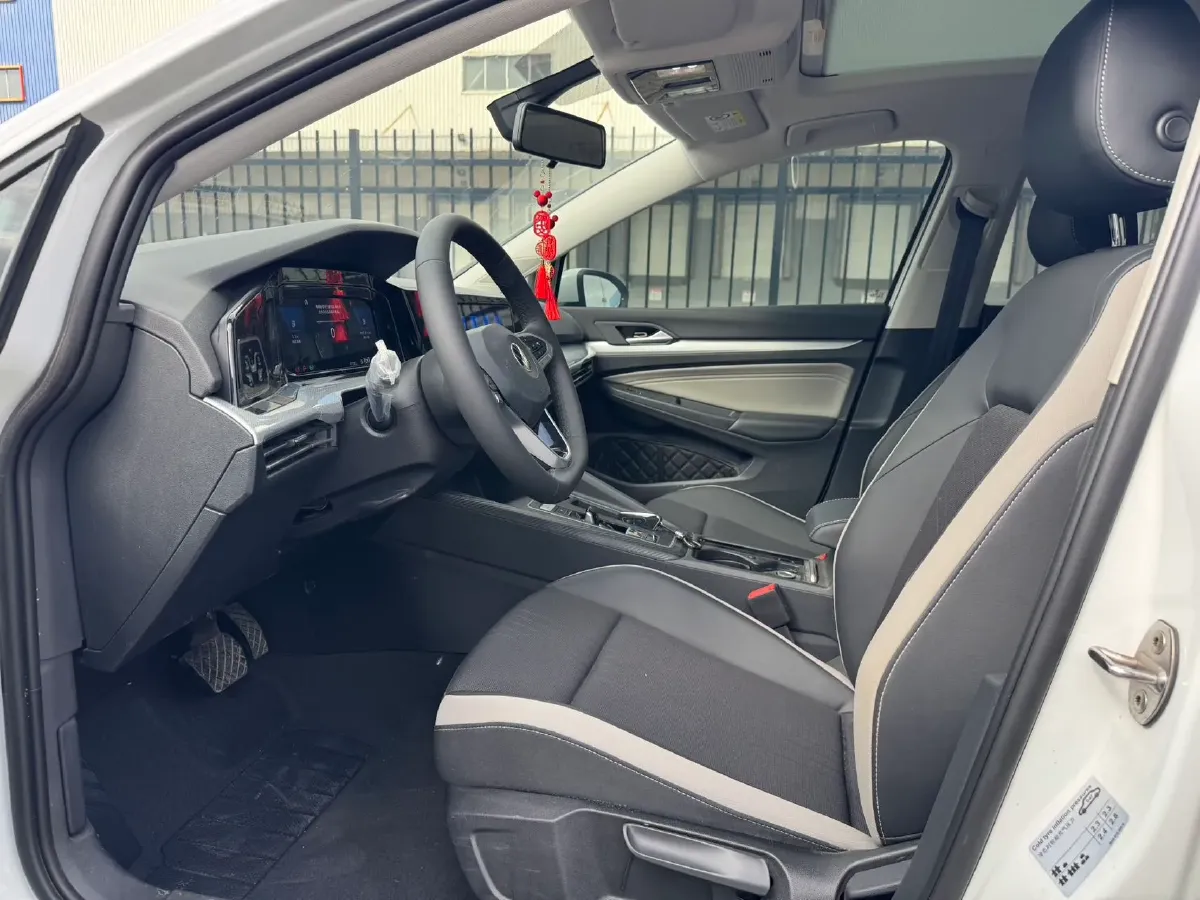 2023 Volkswagen Golf 1.4T 150HP L4 7DCT,autocango,china used car exporter,china ev exporter,chinese used car exporter,chinese used ev exporter