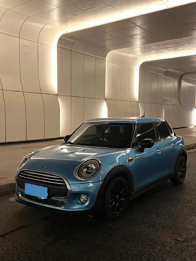 2019 MINI MINI 1.5T 102HP L3 7DCT,autocango,china used car exporter,china ev exporter,chinese used car exporter,chinese used ev exporter