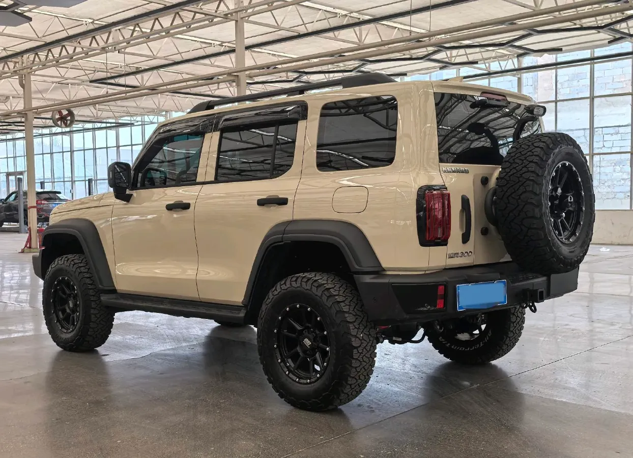 2025 Tank 300 2.4T 186HP L4 9AT,autocango,china used car exporter,china ev exporter,chinese used car exporter,chinese used ev exporter