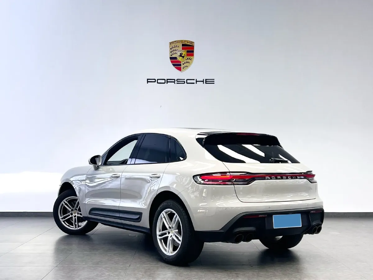 2022 Porsche Macan 2.0T 265HP L4 7DCT,autocango,china used car exporter,china ev exporter,chinese used car exporter,chinese used ev exporter