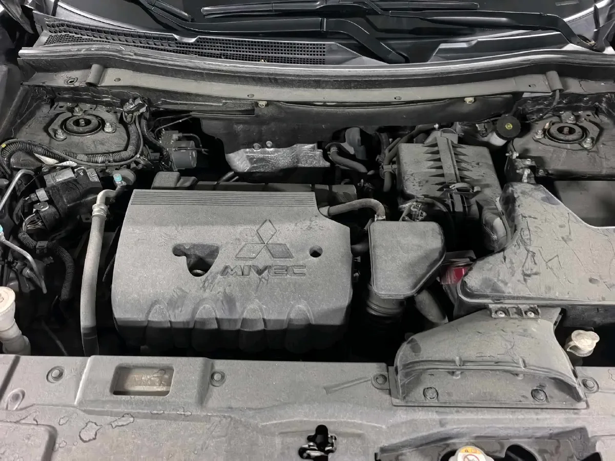 2019 Mitsubishi Outlander 2.0L 166HP L4 CVT,autocango,china used car exporter,china ev exporter,chinese used car exporter,chinese used ev exporter