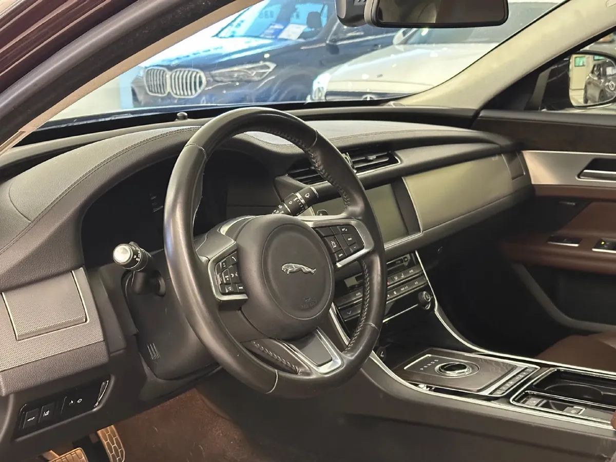 2018 Mercedes-Benz E Class 2.0T 184HP L4 9AT,autocango,china used car exporter,china ev exporter,chinese used car exporter,chinese used ev exporter