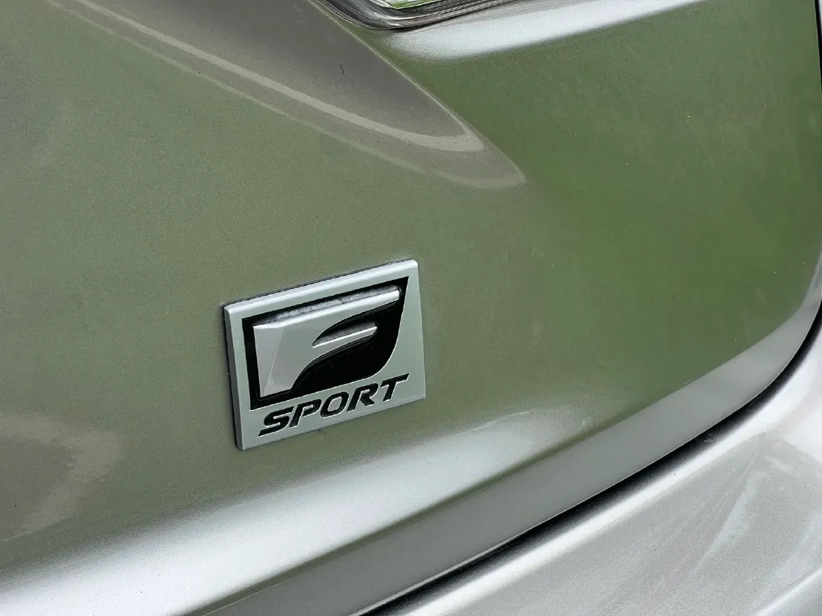 2017 Lexus IS 2.0T 245HP L4 8AT,autocango,china used car exporter,china ev exporter,chinese used car exporter,chinese used ev exporter