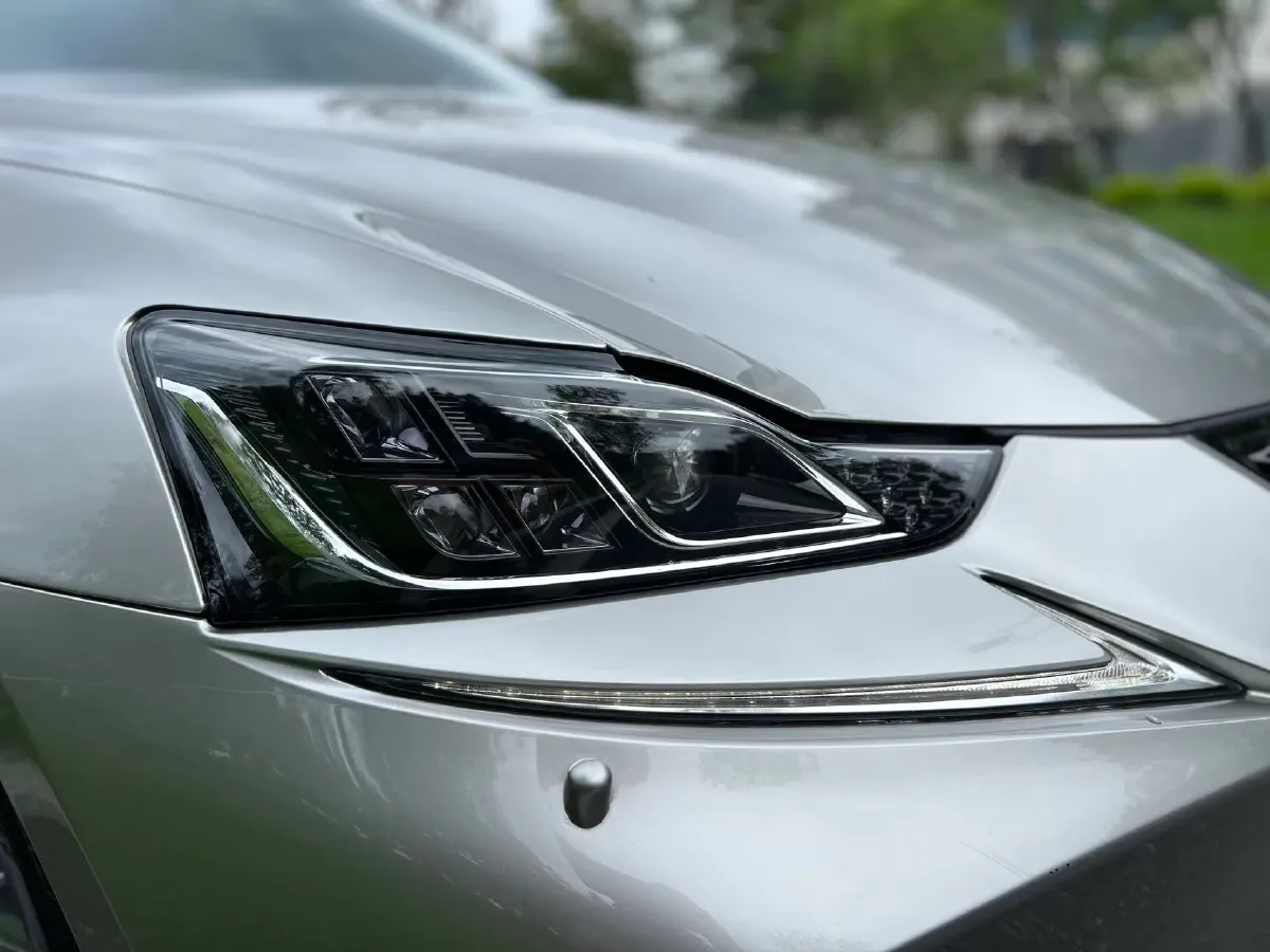 2017 Lexus IS 2.0T 245HP L4 8AT,autocango,china used car exporter,china ev exporter,chinese used car exporter,chinese used ev exporter