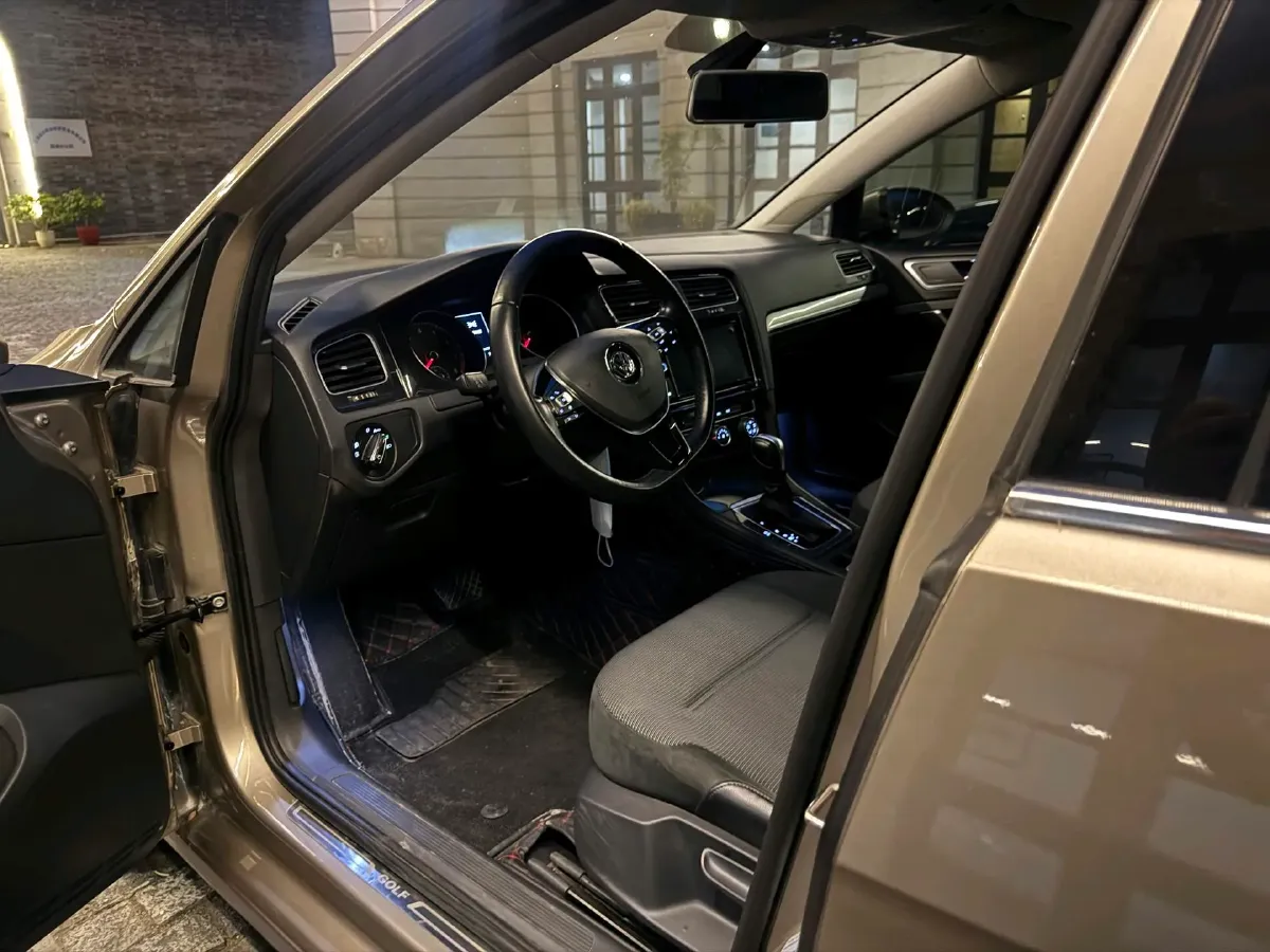 2019 Volkswagen Golf 1.4T 150HP L4 7DCT,autocango,china used car exporter,china ev exporter,chinese used car exporter,chinese used ev exporter