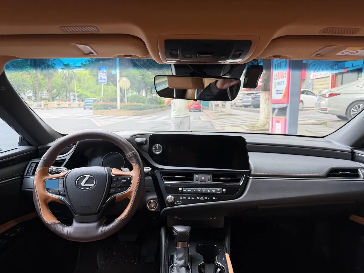 2021 Lexus ES 2.5L 178HP L4 E-CVT Hybrid,autocango,china used car exporter,china ev exporter,chinese used car exporter,chinese used ev exporter