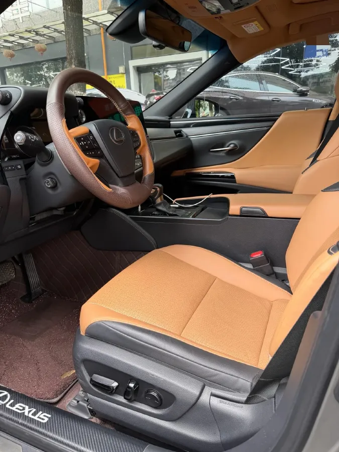 2021 Lexus ES 2.5L 178HP L4 E-CVT Hybrid,autocango,china used car exporter,china ev exporter,chinese used car exporter,chinese used ev exporter